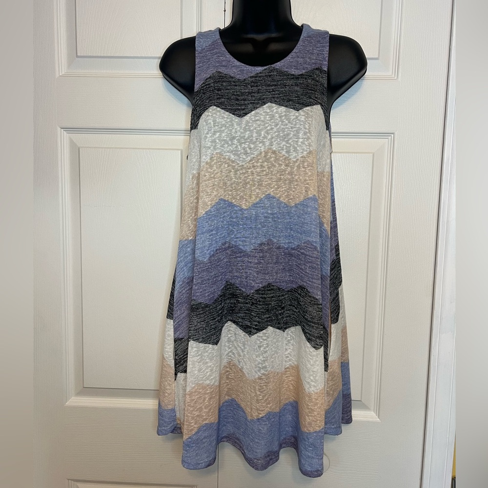 Le Lis Sleeveless Chevron Wave Stripe Pattern Dress Swim Cover Muted Colors S